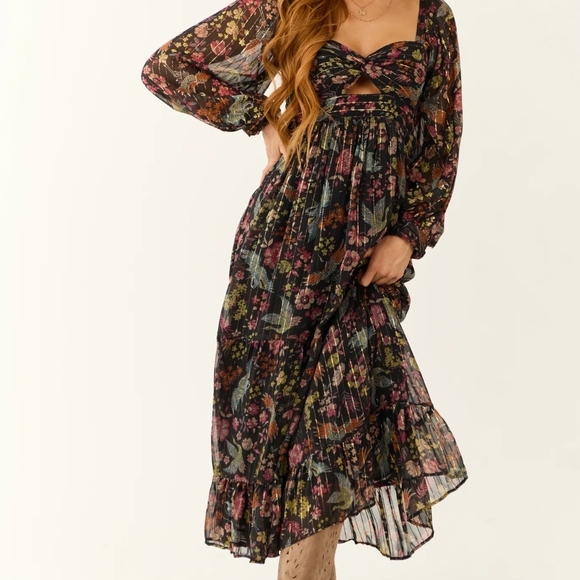 Chic Floral Long Sleeve Dress - Picture 8 of 9